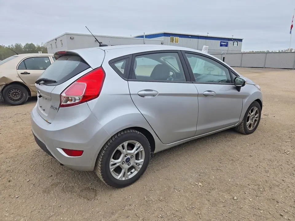 2015 FORD FIESTA SE  