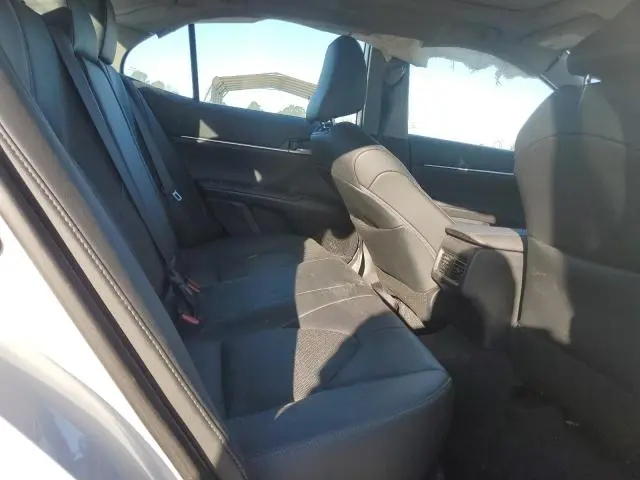 2023 TOYOTA CAMRY XLE