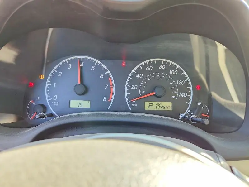 2011 TOYOTA COROLLA LE  