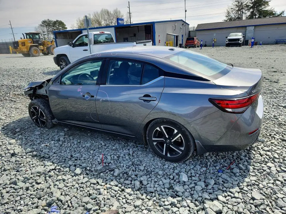 2025 NISSAN SENTRA SV  