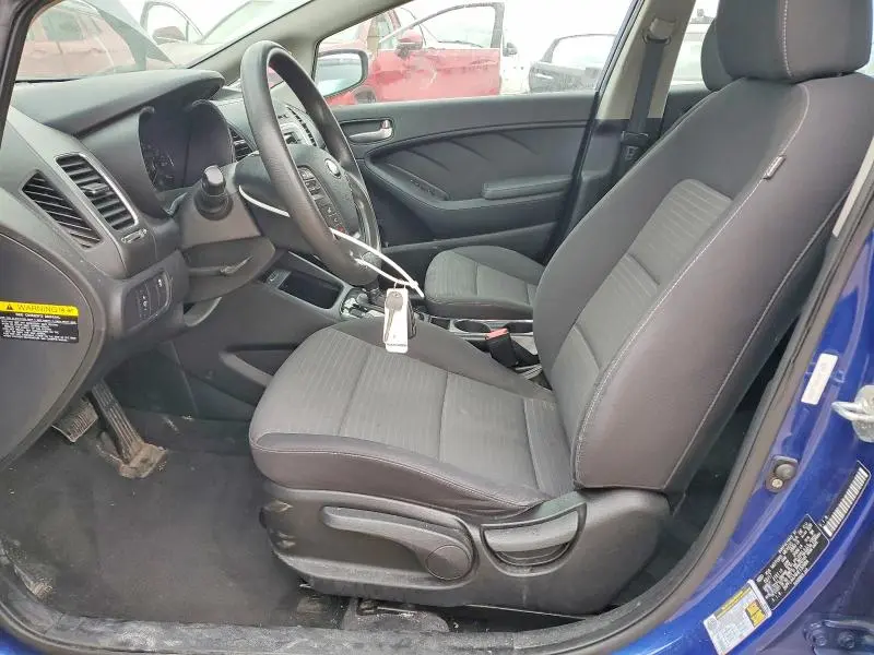 2017 KIA FORTE LX  