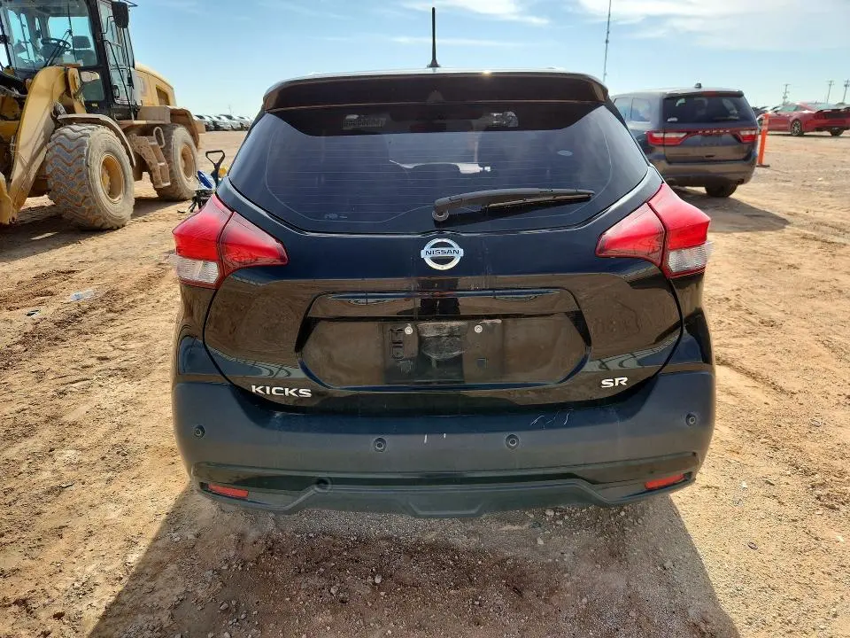 2020 NISSAN KICKS SR  