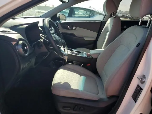 2023 HYUNDAI KONA SE  