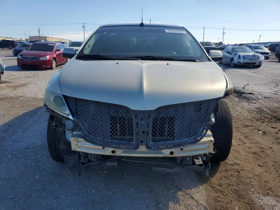 2011 LINCOLN MKX   