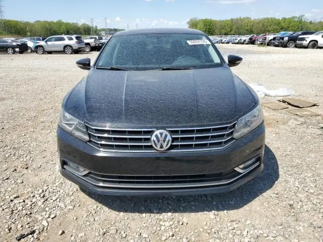 2016 VOLKSWAGEN PASSAT SE  