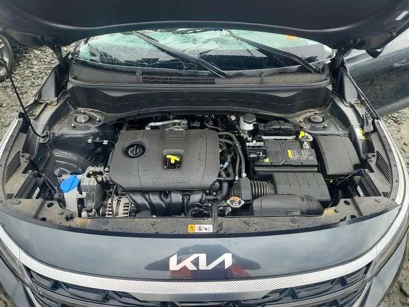 2025 KIA SELTOS EX  