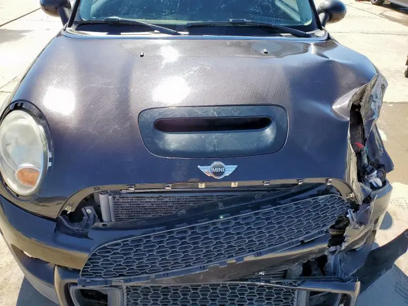 2013 MINI COOPER S