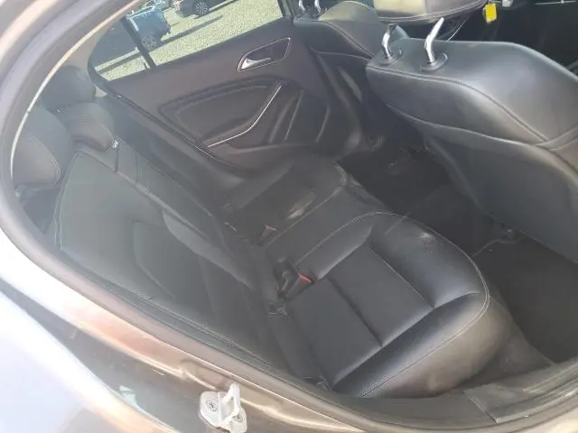 2015 MERCEDES-BENZ GLA 250 4MATIC  