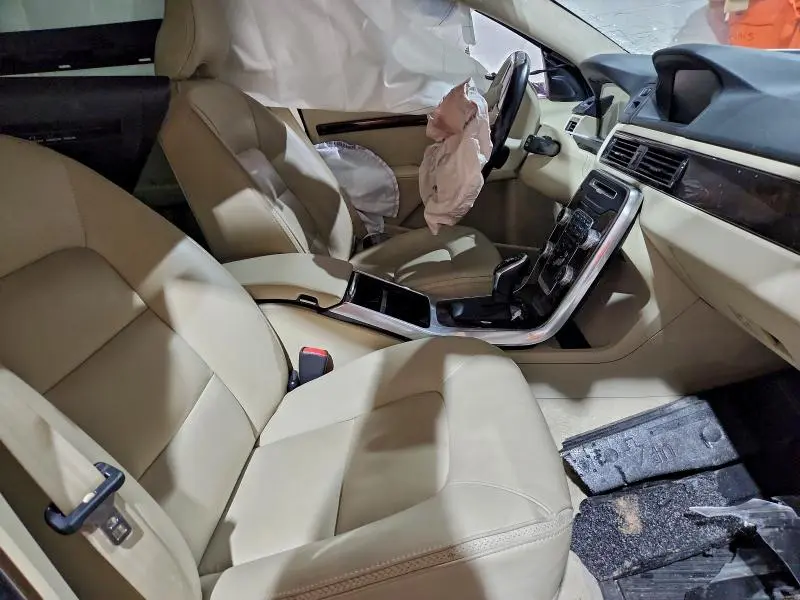 2016 VOLVO XC70 T5 PREMIER  