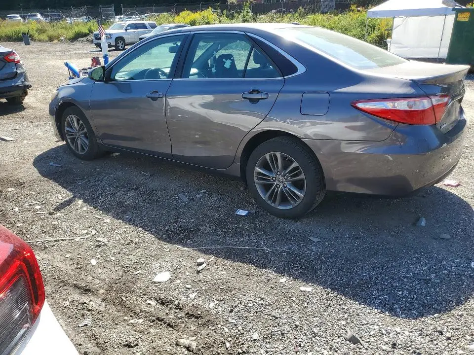 2016 TOYOTA CAMRY SE  