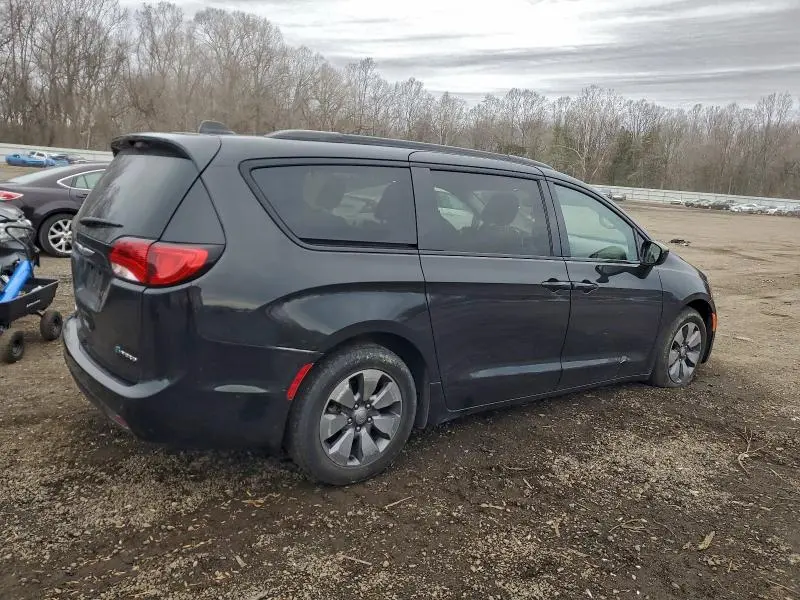 2018 CHRYSLER PACIFICA HYBRID LIMITED  