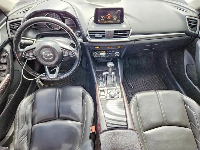 2017 MAZDA 3 TOURING  