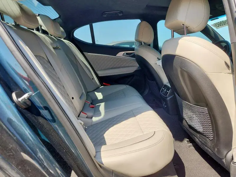 2023 GENESIS G70 BASE  