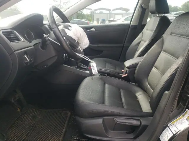 2012 VOLKSWAGEN JETTA SE  