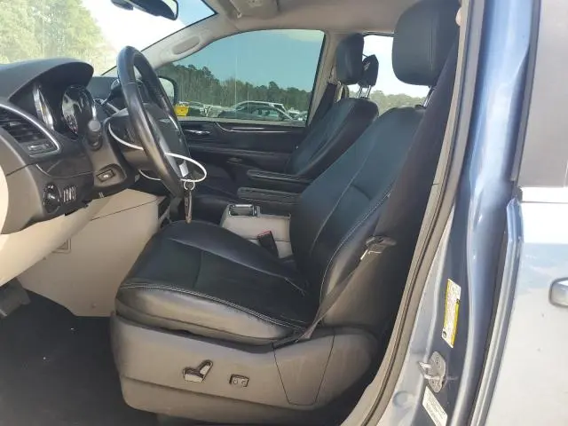 2011 CHRYSLER TOWN & COUNTRY TOURING L  