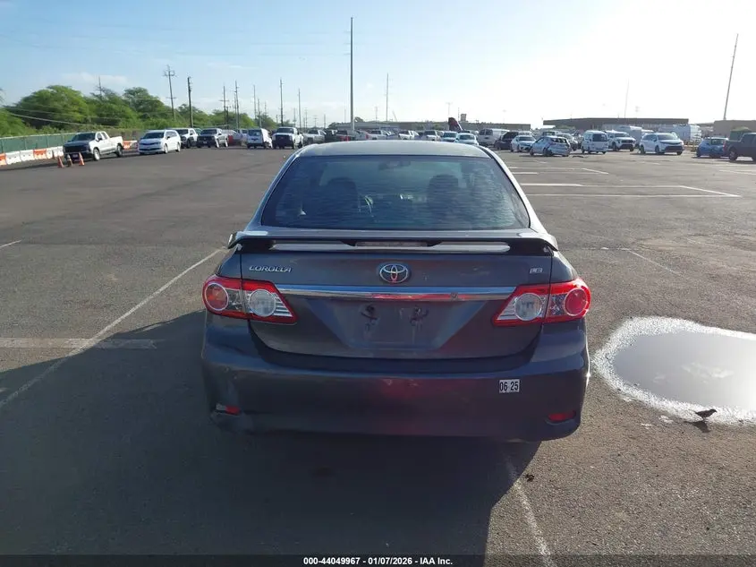 2013 TOYOTA COROLLA LE