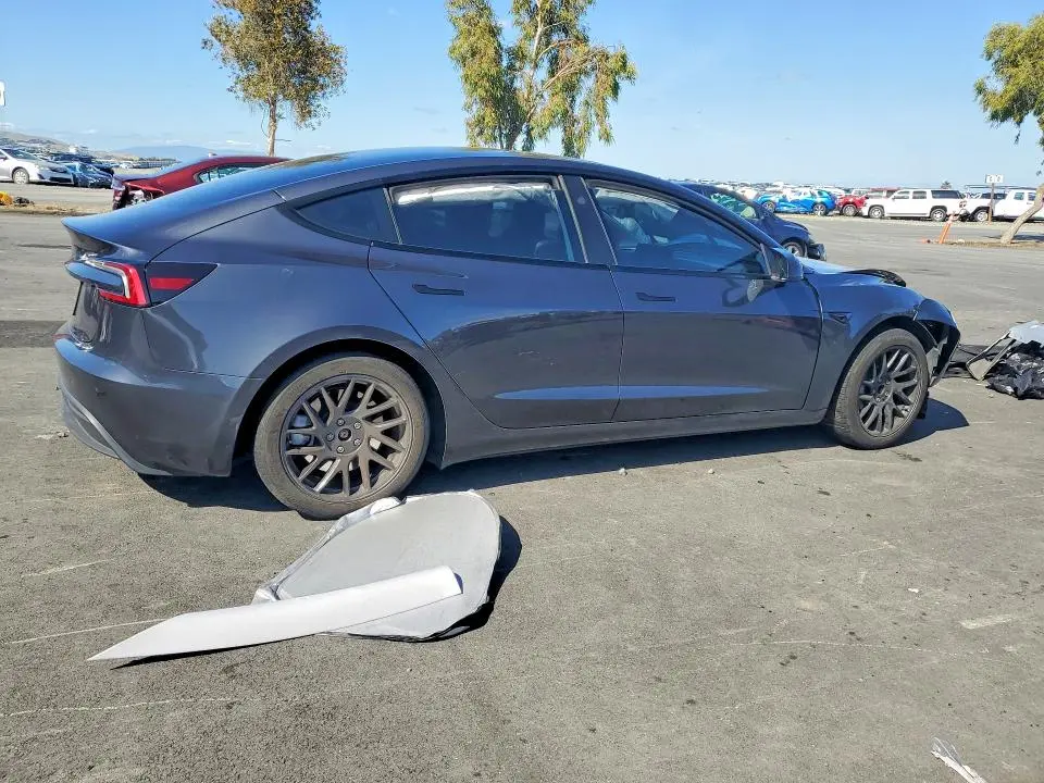 2024 TESLA MODEL 3   
