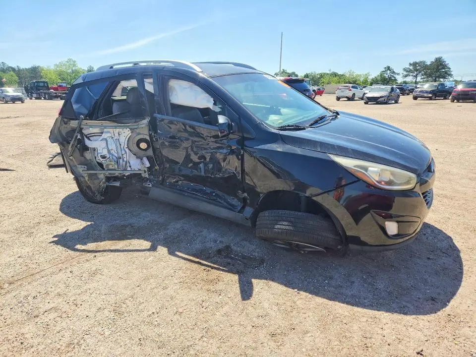 2015 HYUNDAI TUCSON SE  