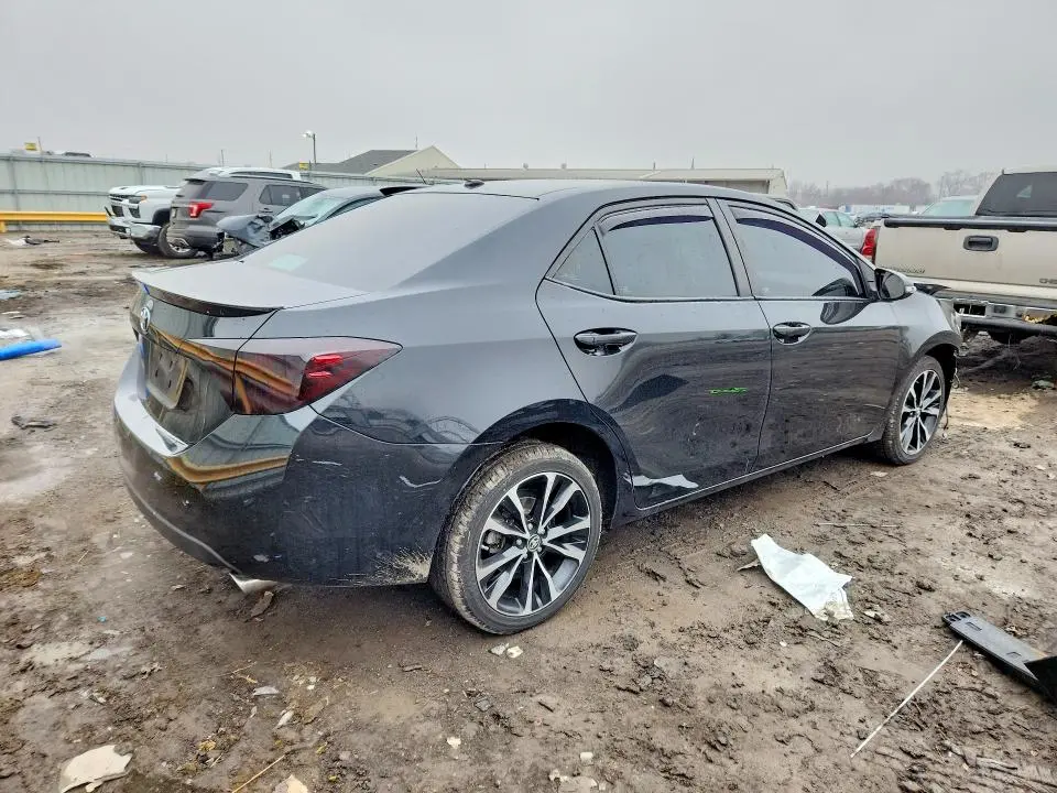 2017 TOYOTA COROLLA SE  