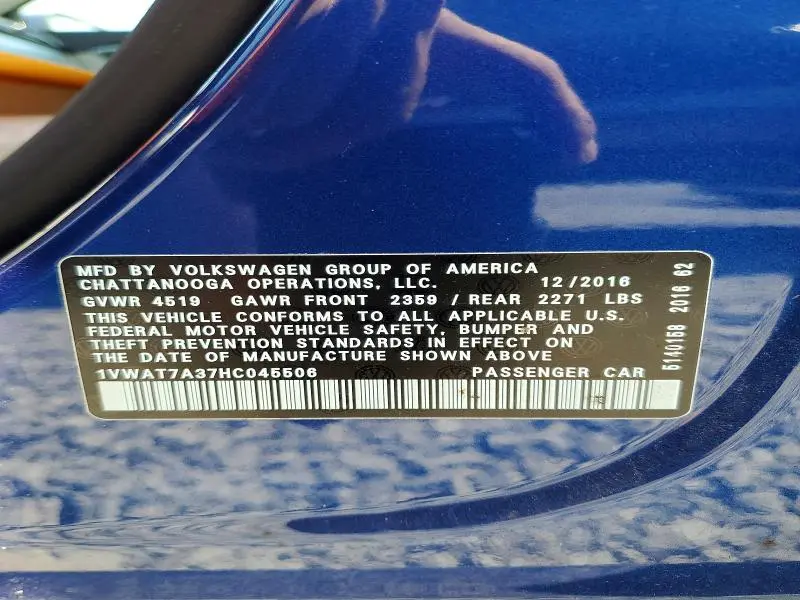 2017 VOLKSWAGEN PASSAT S  