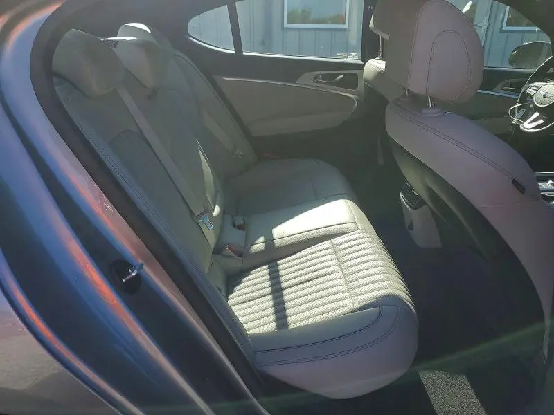 2023 GENESIS G70 3.3T STANDARD  