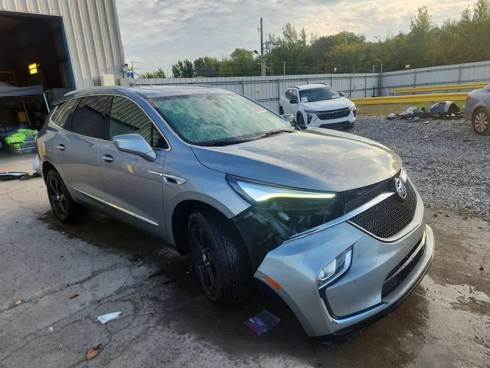 2023 BUICK ENCLAVE ESSENCE  
