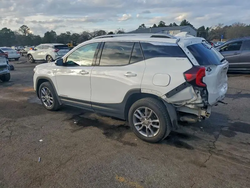 2022 GMC TERRAIN SLT  