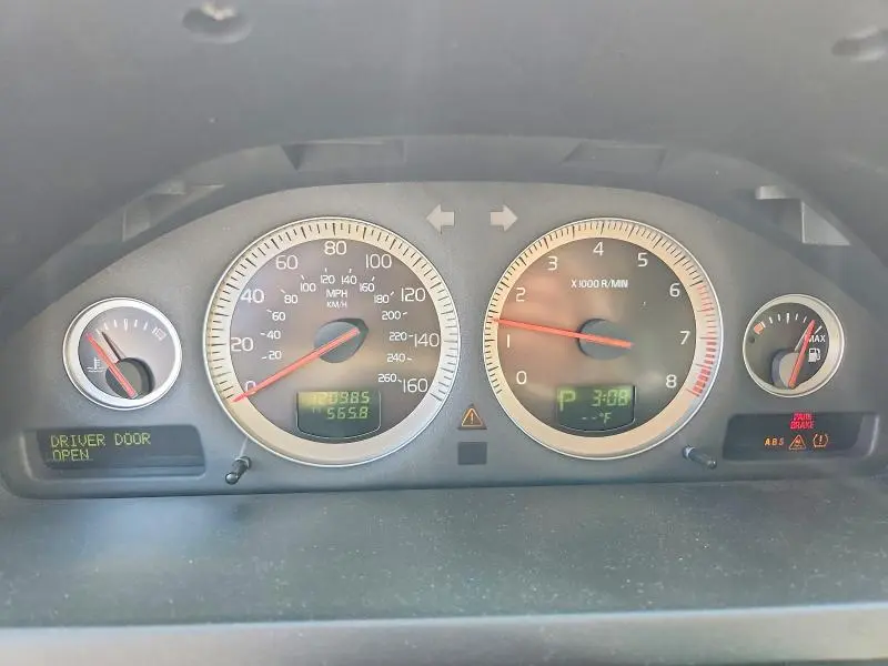 2011 VOLVO XC90 3.2  