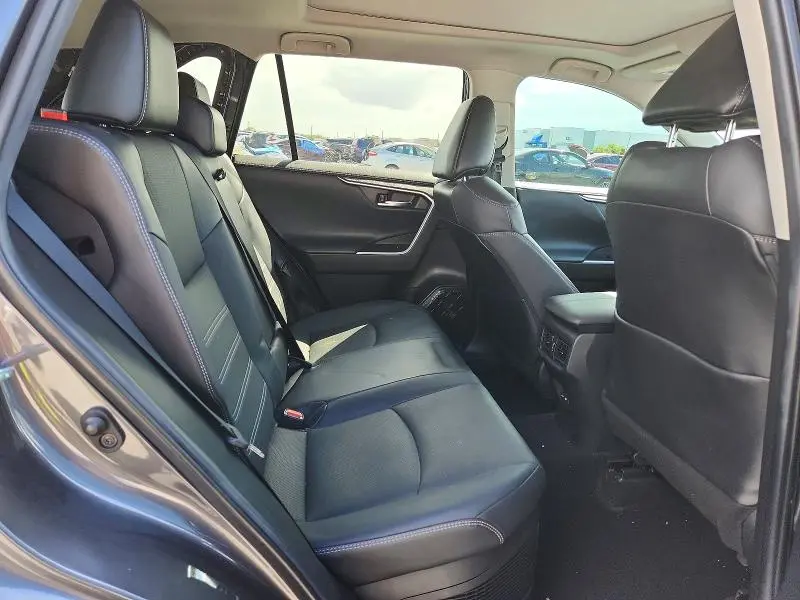2022 TOYOTA RAV4 LIMITED  