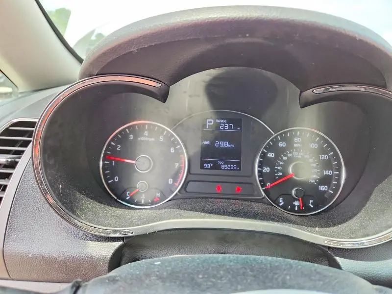 2017 KIA FORTE LX  