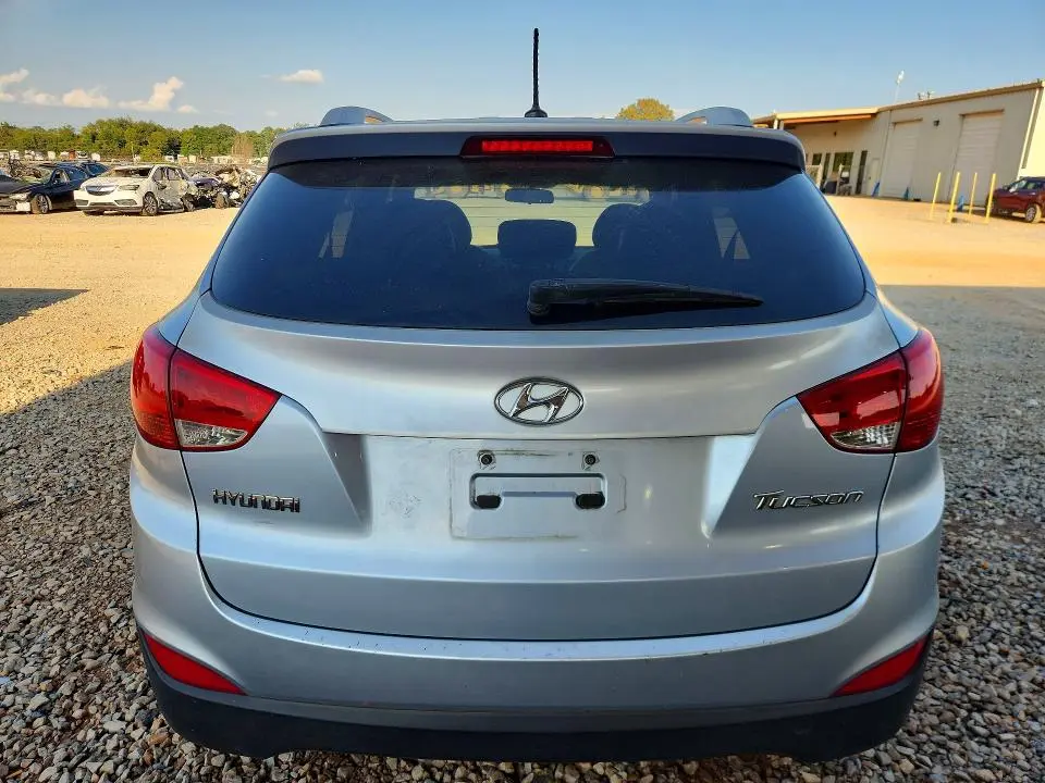 2011 HYUNDAI TUCSON GLS  
