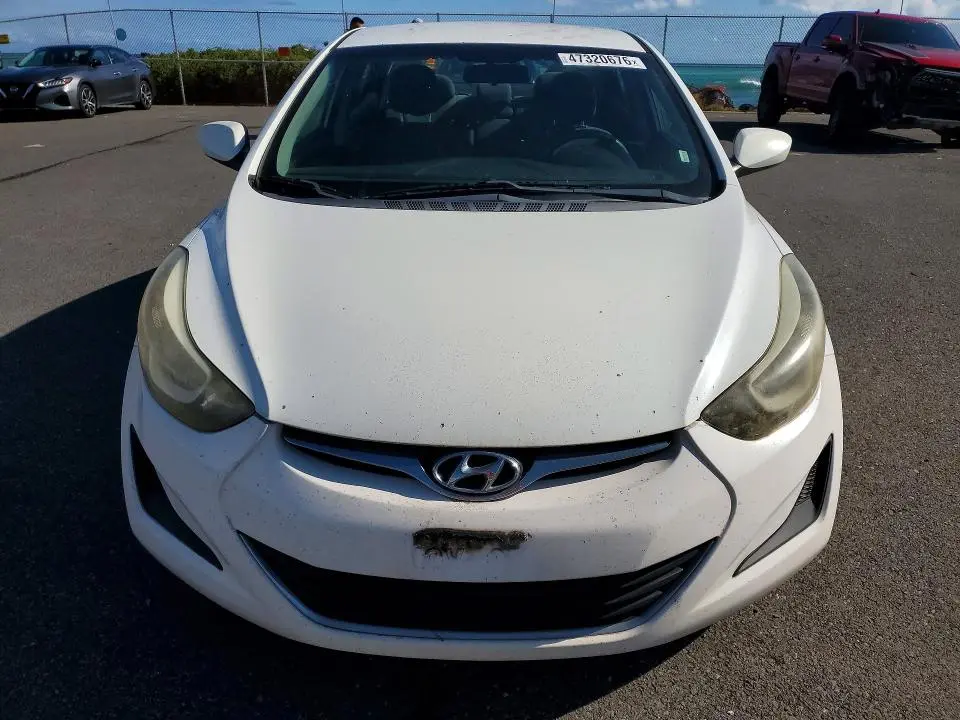 2014 HYUNDAI ELANTRA SE  