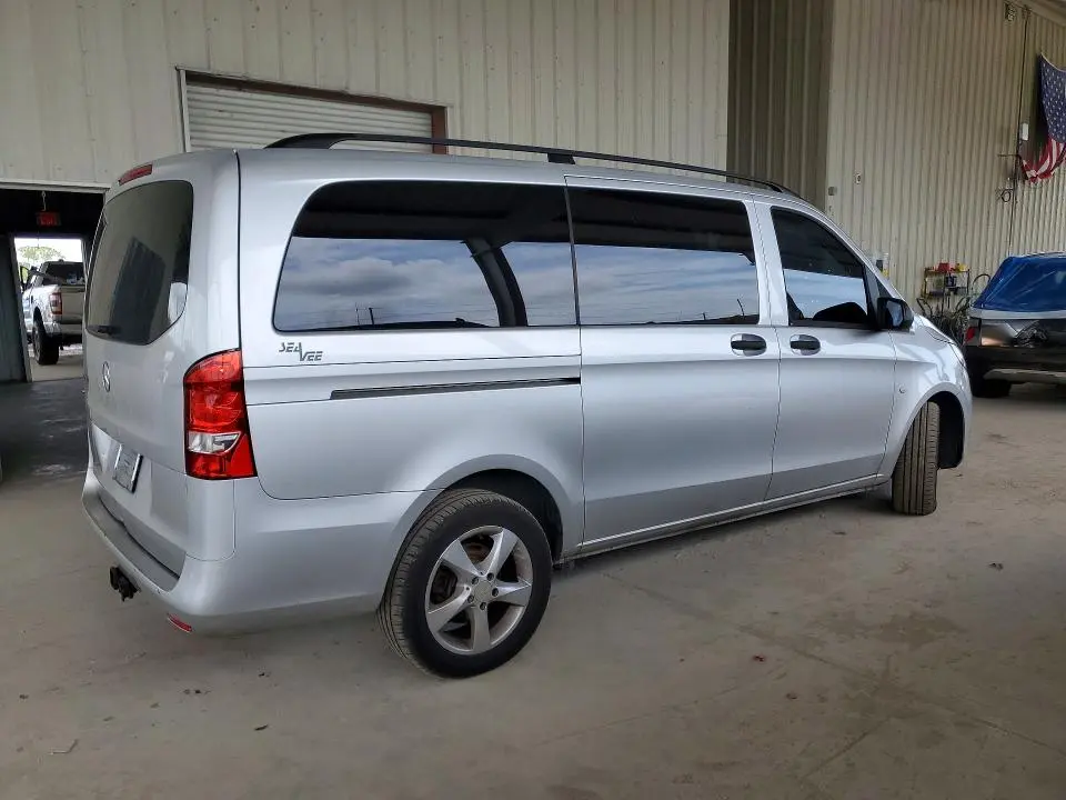 2016 MERCEDES-BENZ METRIS   