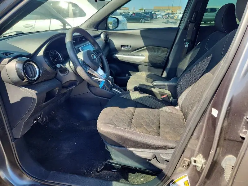 2020 NISSAN KICKS SV  