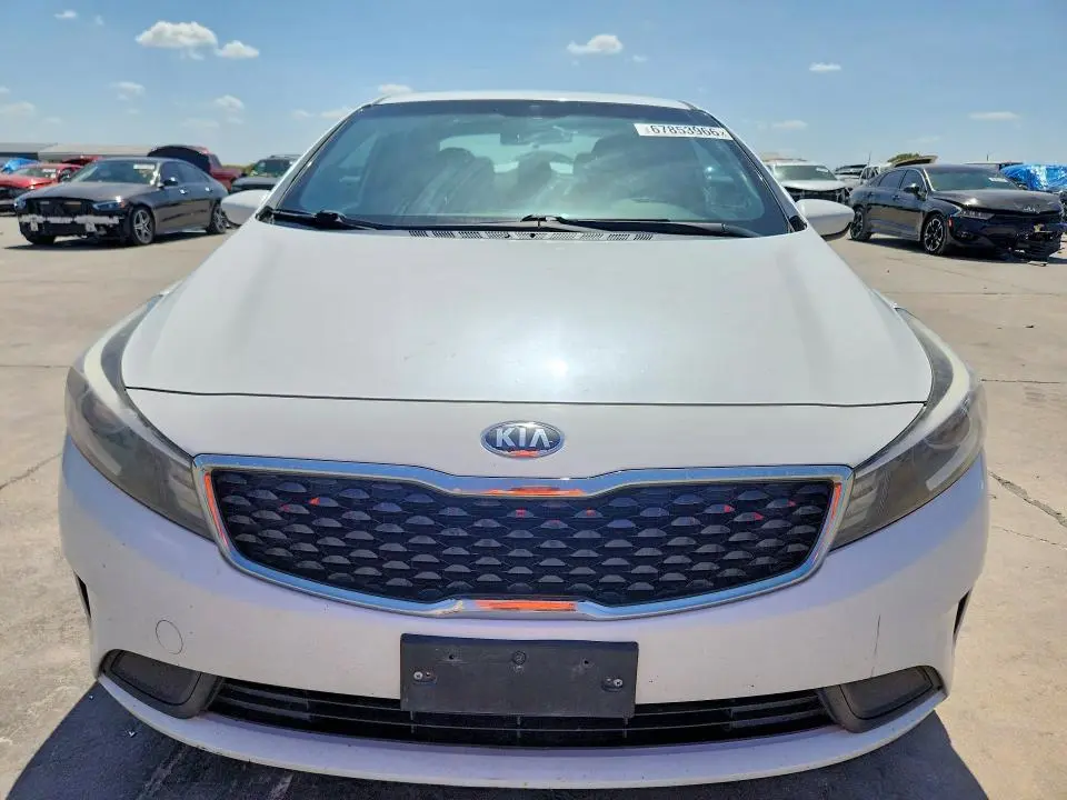 2018 KIA FORTE LX  