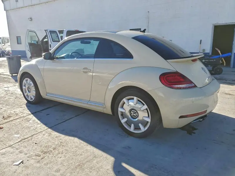 2019 VOLKSWAGEN BEETLE S  