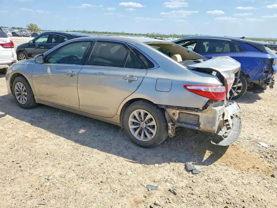 2015 TOYOTA CAMRY LE  