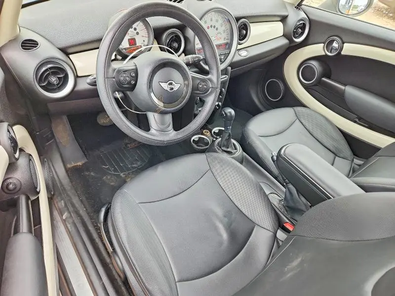 2013 MINI COOPER   