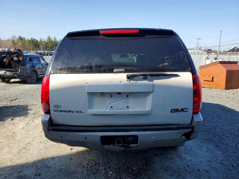 2010 GMC YUKON XL K1500 SLT  