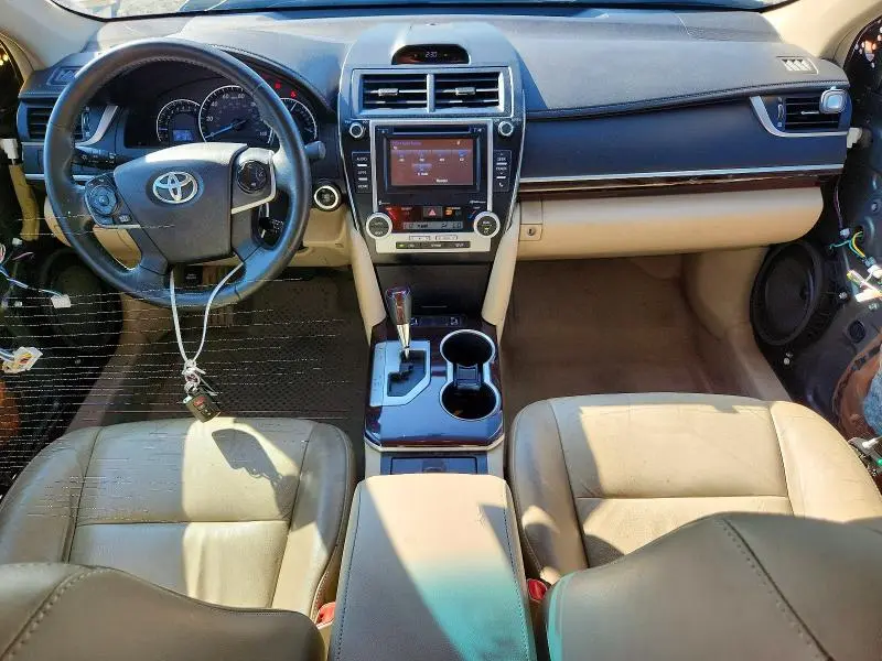 2014 TOYOTA CAMRY XLE  