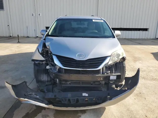 2011 TOYOTA SIENNA LE  
