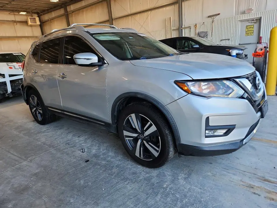 2017 NISSAN ROGUE SV  