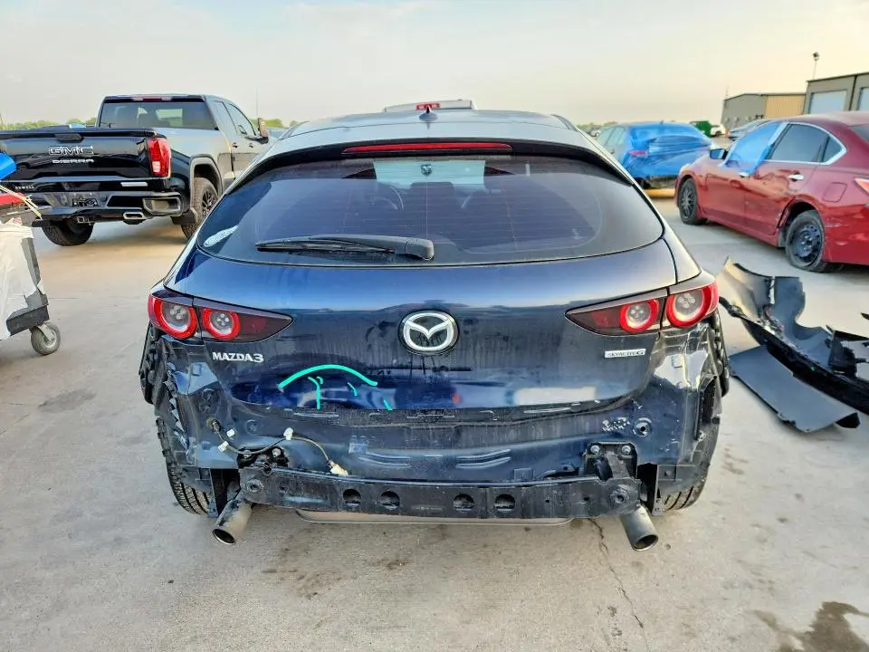 2020 MAZDA 3 PREMIUM  