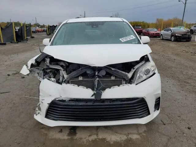 2020 TOYOTA SIENNA LE  