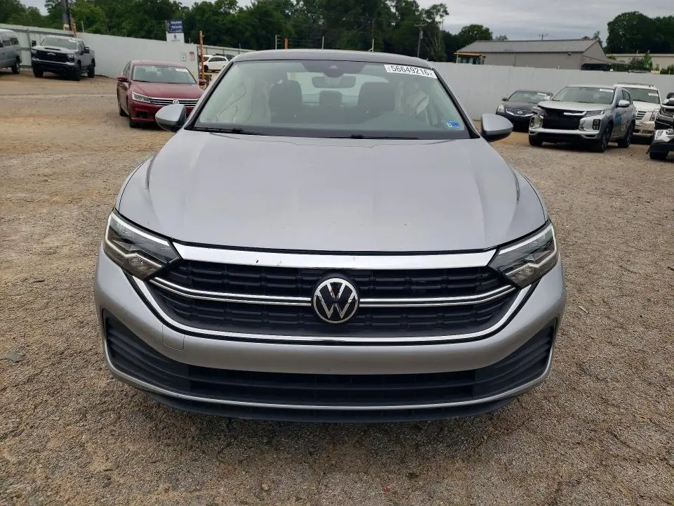 2024 VOLKSWAGEN JETTA SE  