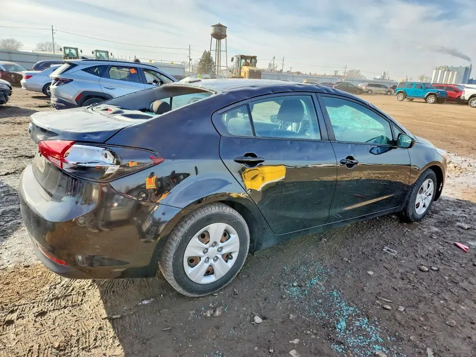 2017 KIA FORTE LX  