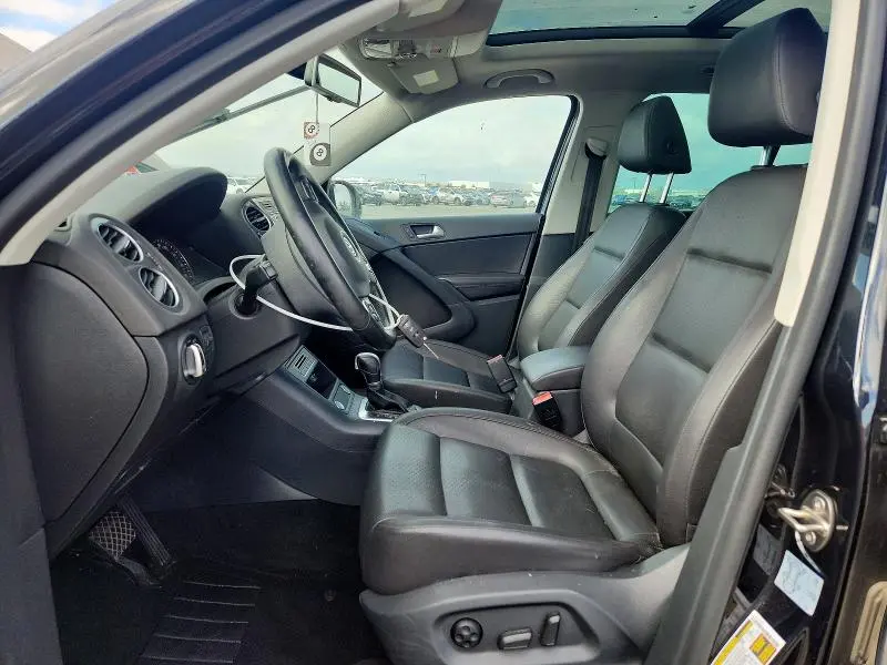 2016 VOLKSWAGEN TIGUAN S  