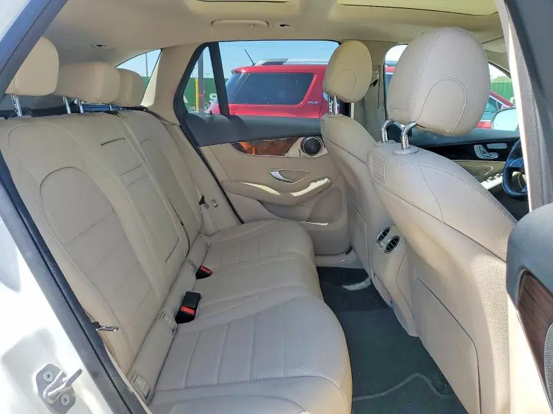 2018 MERCEDES-BENZ GLC 300 4MATIC  