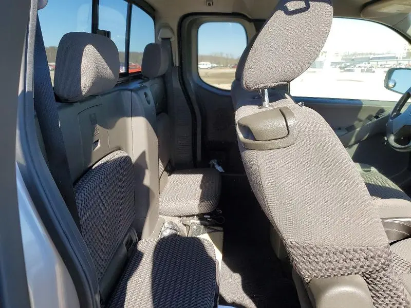 2012 NISSAN FRONTIER SV V6  