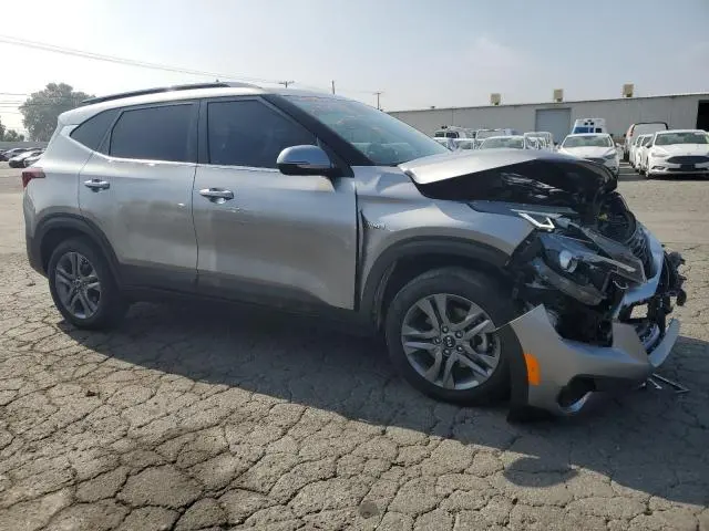 2021 KIA SELTOS S  